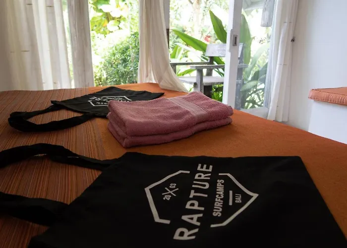 Hotel Rapture Surfcamps Padang-padang *